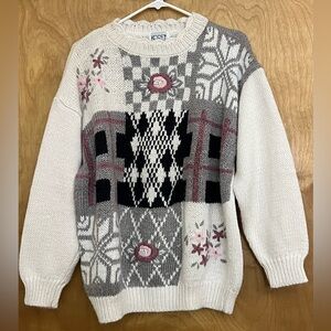Koret Soft Embroidered Floral Sweater L